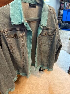 Relativity Two-Tone Denim Jacket in Light Blue with Suede Aqua Trim
